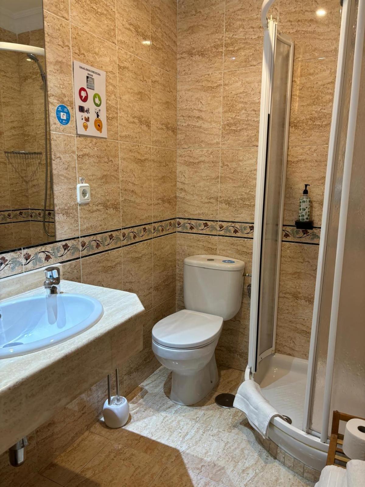 מדריד Hostal Barrera מראה חיצוני תמונה